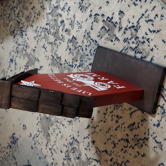 Handmade wooden decor. - Picture 3 of 3